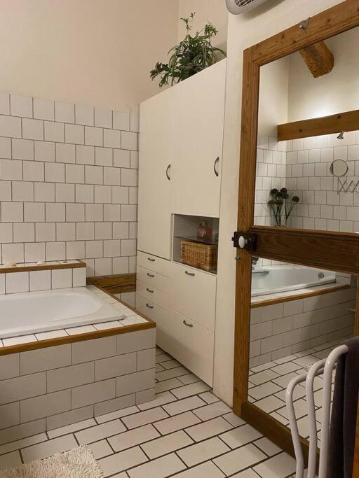 Charming Village House With Roof Top Terrace! Thezan-les-Beziers Ngoại thất bức ảnh
